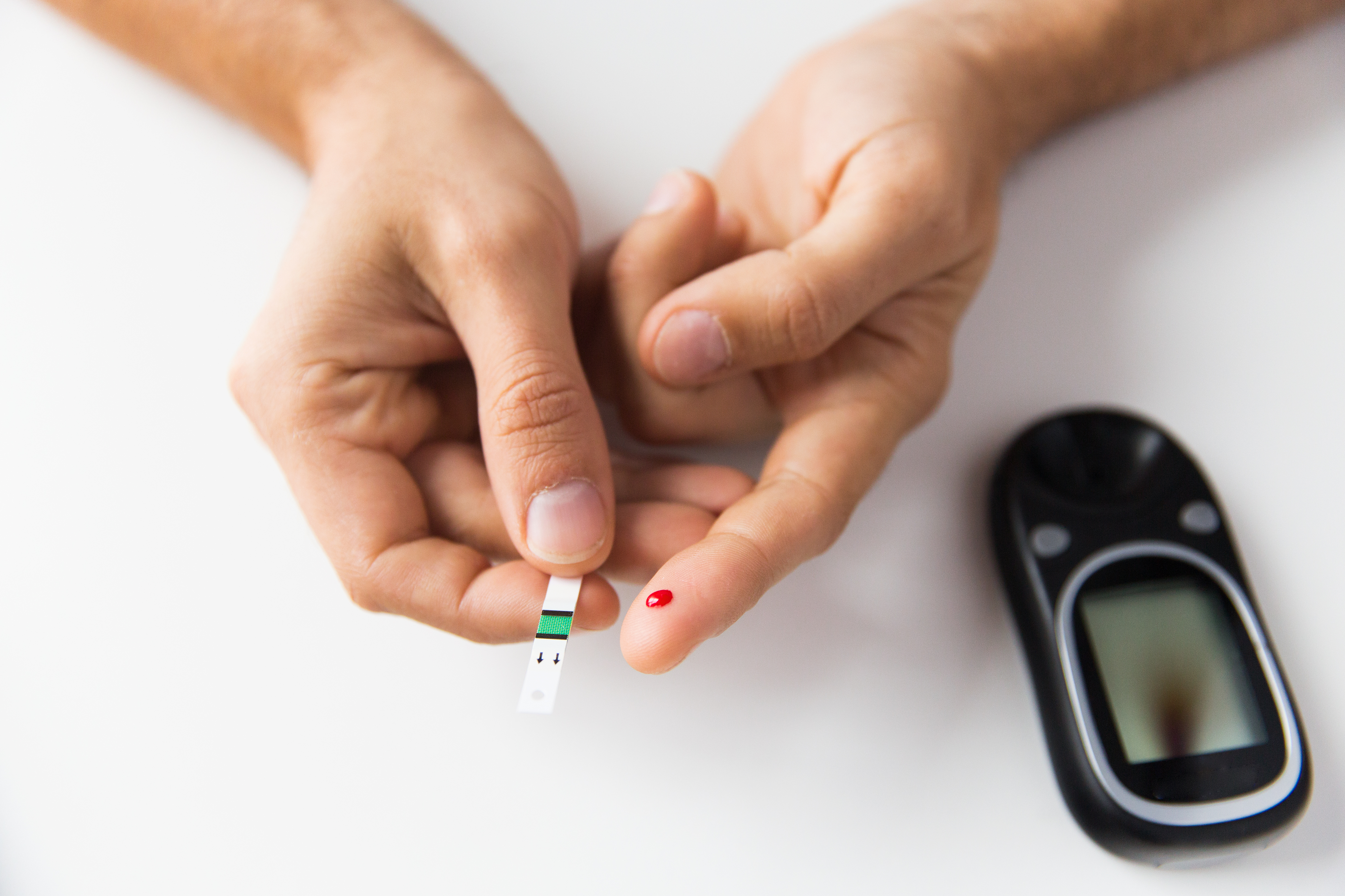 shutterstock_327441356_blood_glucose