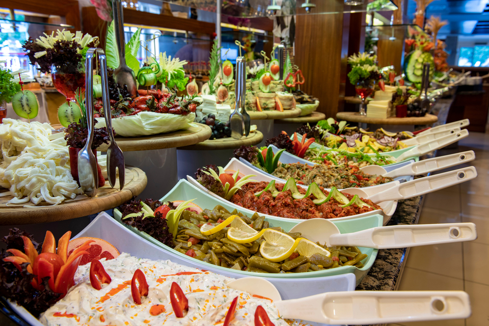 Vegetables,On,The,Open,Buffet.salad,Bar.