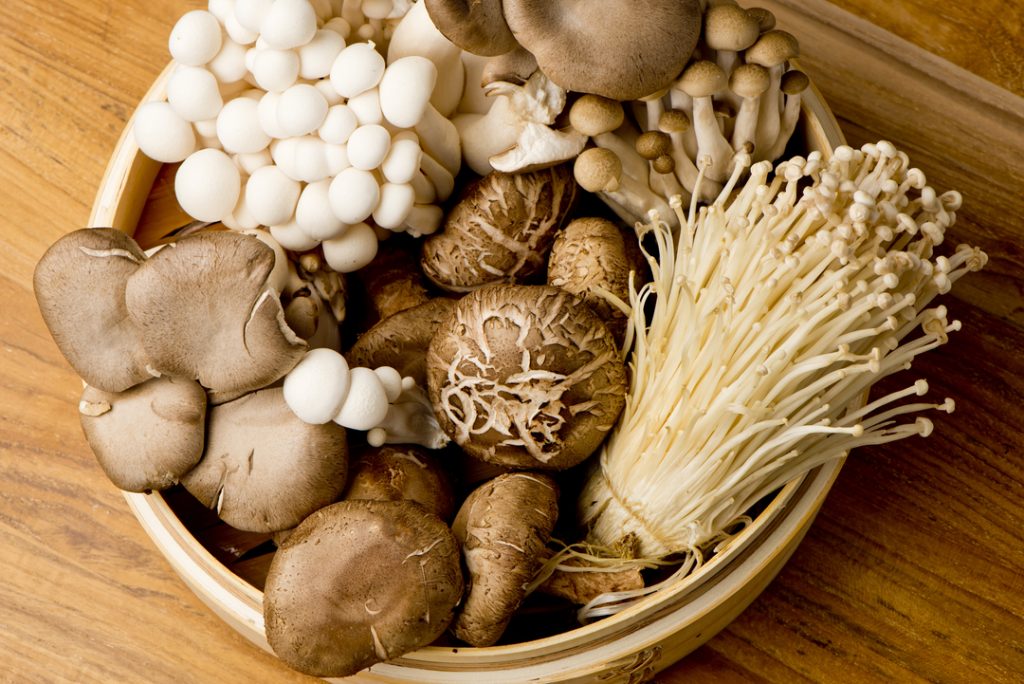 Mushrooms.,Fresh,Organic,,Enoki,,Shiitaki,,Hen,Of,The,Woods,,Baby